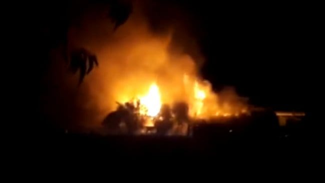 Escuela resultó totalmente quemada tras incendio en Cañete