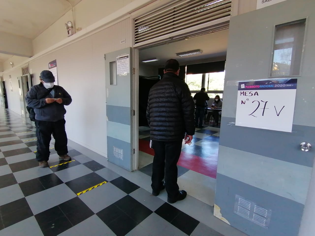 Plebiscito 2020: Dos mujeres detenidas por fotografiar voto en la Provincia de Concepción