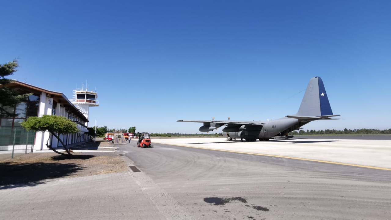 Gobernador Díaz compromete apoyo para reactivar vuelos comerciales en Aeródromo María Dolores