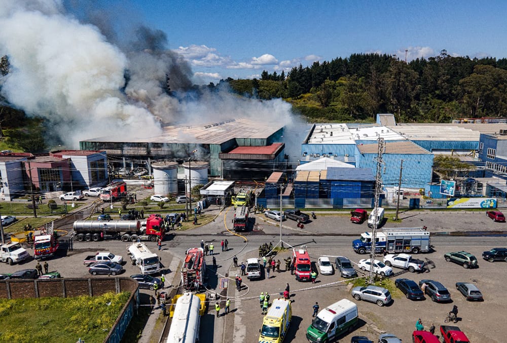 Salud inicia sumario por obras al interior de Camanchaca que habrían provocado incendio