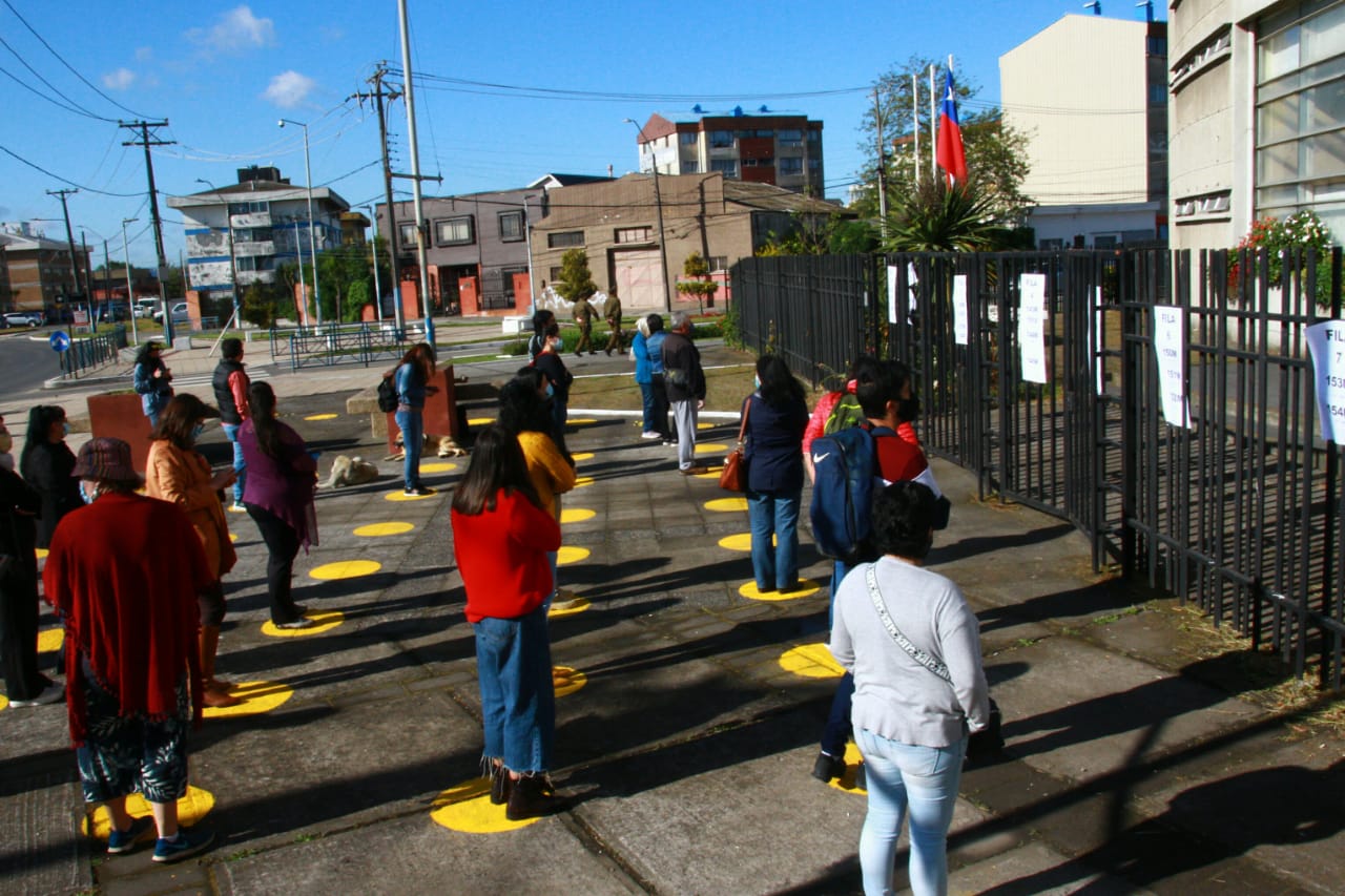 Habitantes de Talcahuano dan el ejemplo con el distanciamiento social al momento de votar