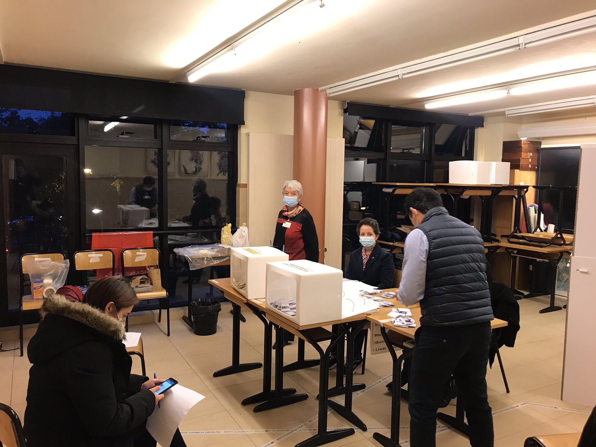 “Apruebo” y “Convención Constituyente” se impusieron en el Plebiscito en Francia