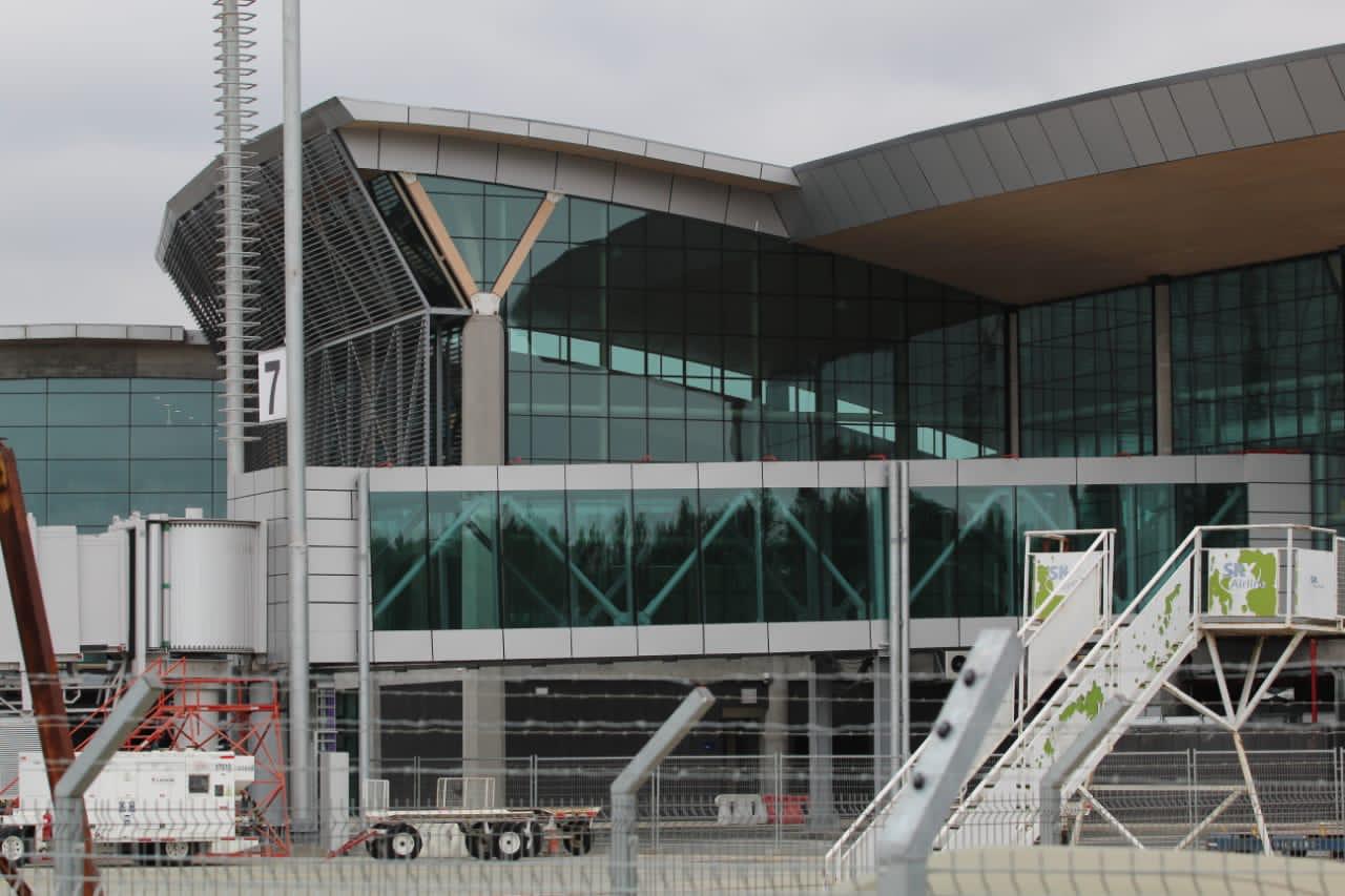 Confirman ataque a sistema de iluminación de pista de aterrizaje en Aeropuerto Carriel Sur