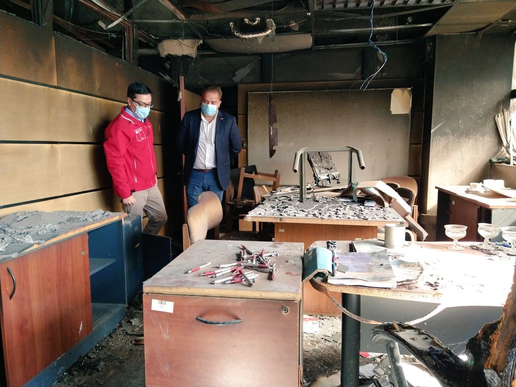 Invertirán más de $220 millones para reparar edificio quemado de Seremi de Educación