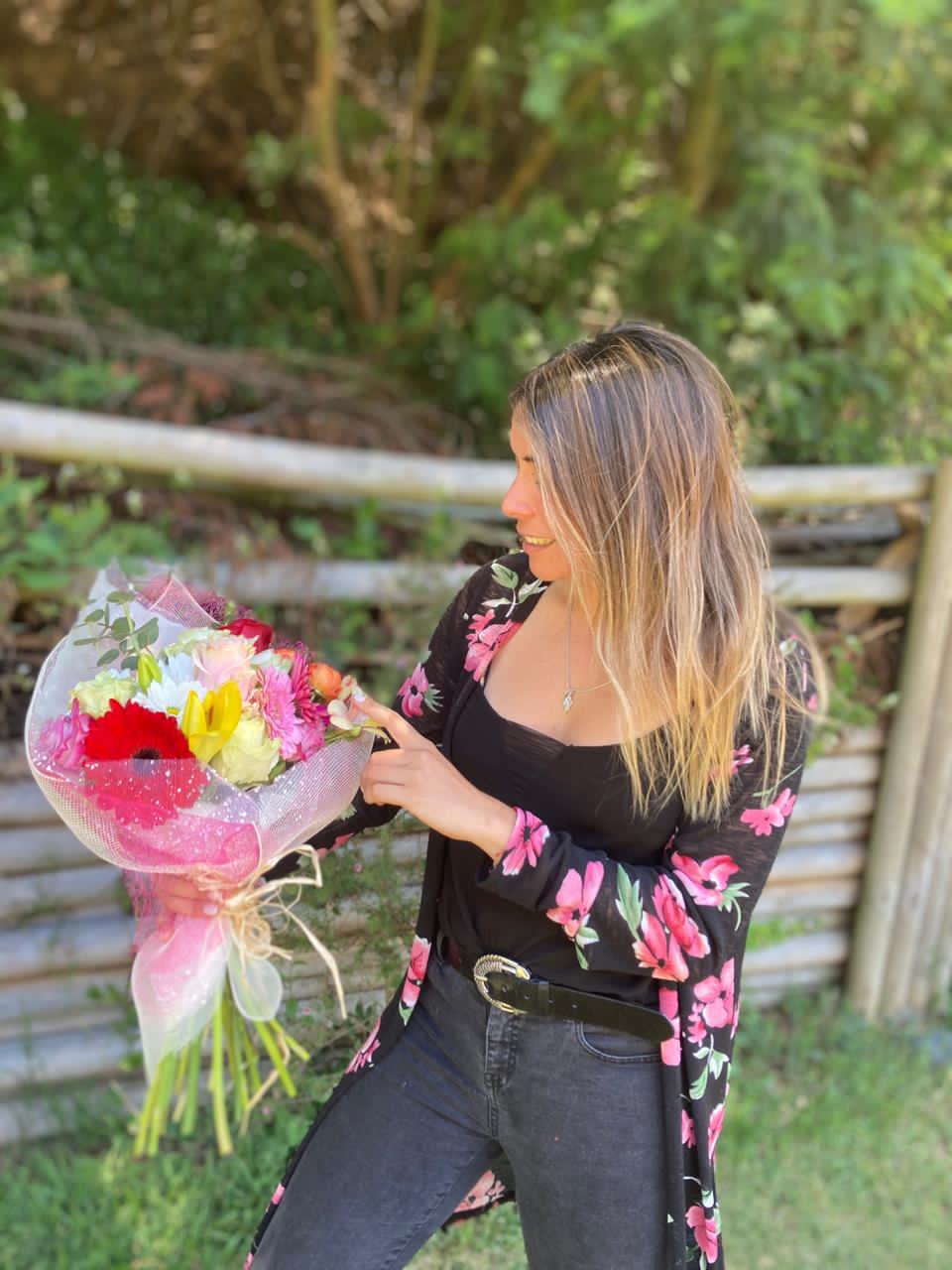 “LaFlora”: El emprendimiento con experiencia única de flores en Concepción