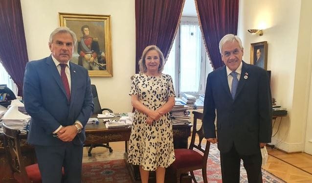 Retiro del 10% de AFP: Moreira cambia su voto tras reunión con Sebastián Piñera