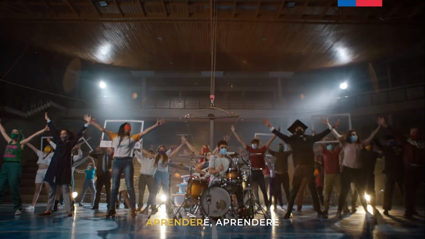 Colegio de Profesores calificó como “ridículo e inaceptable” spot publicitario del Mineduc