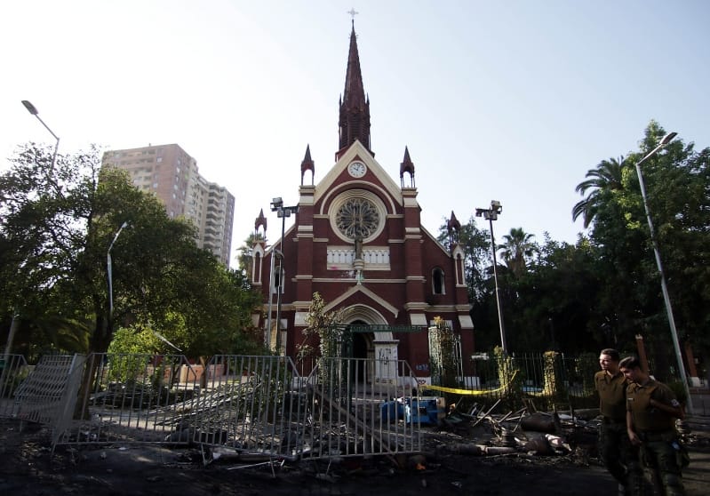 Ministerio Público pide 14 años de cárcel para acusado de incendiar iglesia de Carabineros