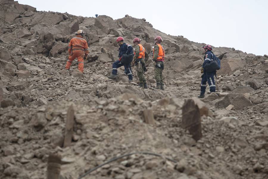 Dos trabajadores quedan atrapados tras derrumbe en mina de Tierra Amarilla