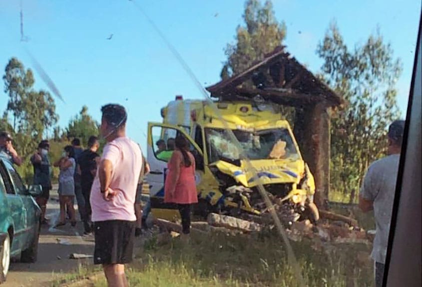 Ministro Paris calificó de atentado la agresión que sufrieron funcionarios de ambulancia en Cañete