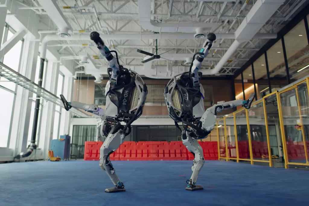 Robots de Boston Dynamics arrasan en YouTube bailando el twist mejor que muchos humanos