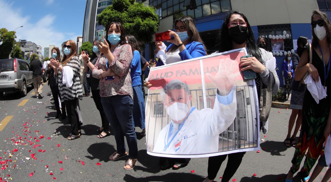 Así fue la despedida que los penquistas le brindaron al doctor Carlos Grant del Río