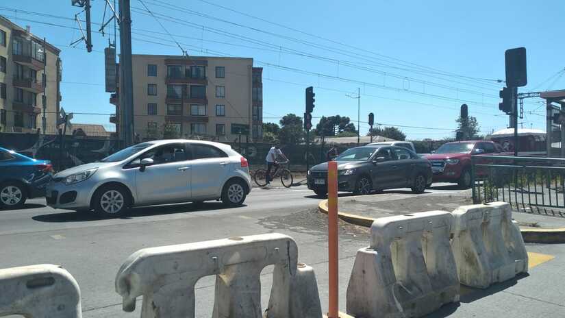 Sin desvíos comenzó bacheo de la Avenida Pedro Aguirre Cerda de San Pedro de la Paz