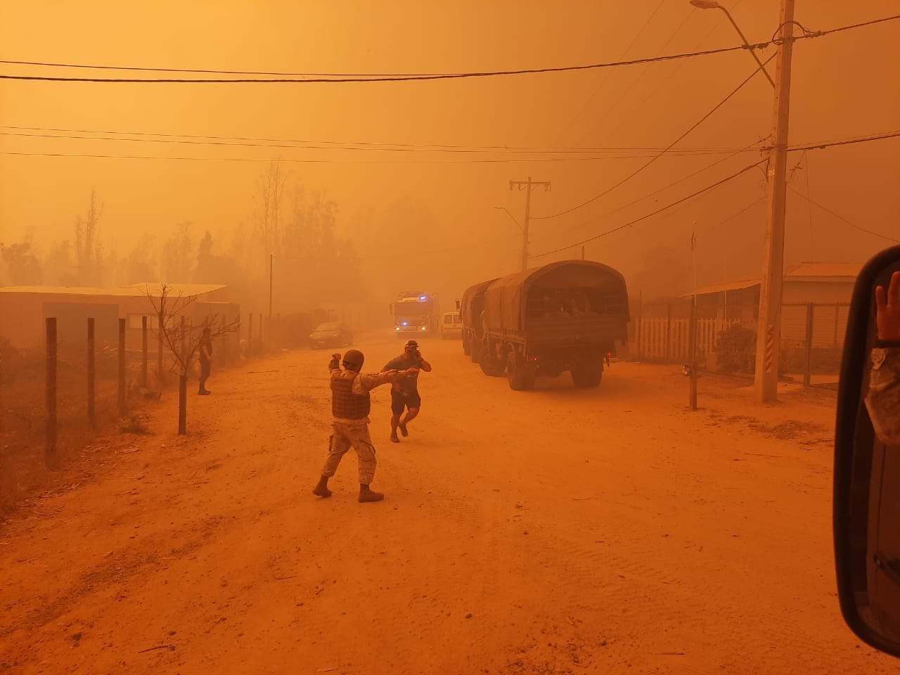 Confirman que incendio es intencional: Habitantes de Quilpué deben dejar sus casas por evacuación