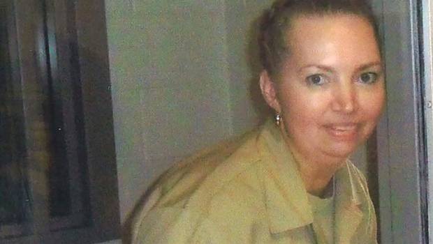 Ejecutan a mujer que mató a joven embarazada para extraerle su bebé de ocho meses