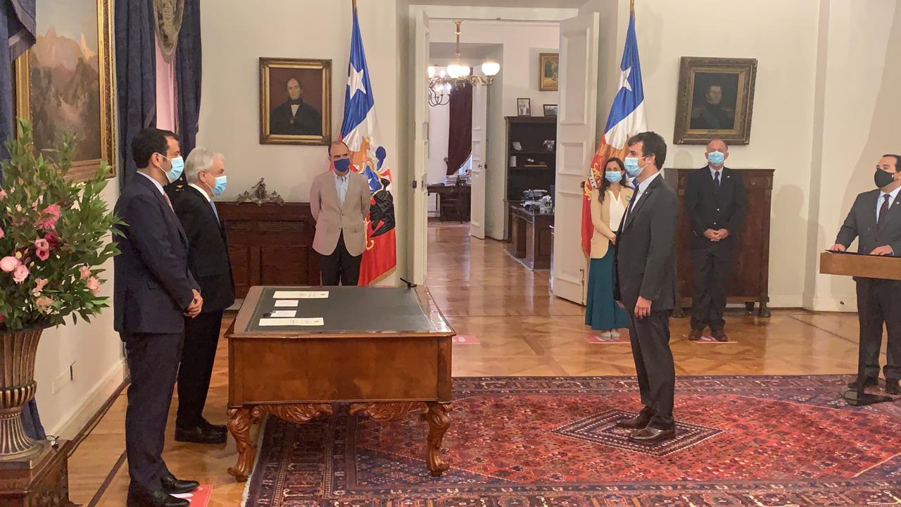 Cambio de Gabinete: Oficializan renuncias de ministros Walker y  Monckeberg