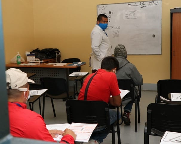 45 internos de cárceles en el Biobío rindieron la Prueba de Transición