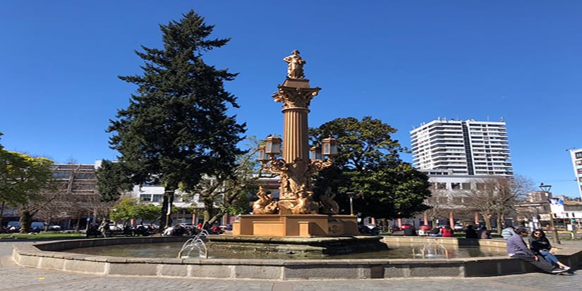 Ingresan proyecto para recuperar aceras de la Plaza Independencia en Concepción