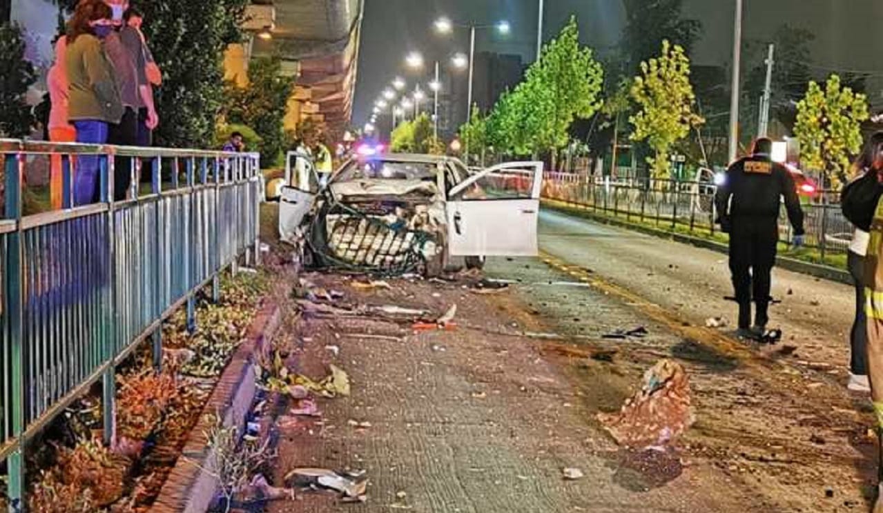 Accidente de tránsito en la comuna de La Florida dejó un fallecido tras impactar con un árbol