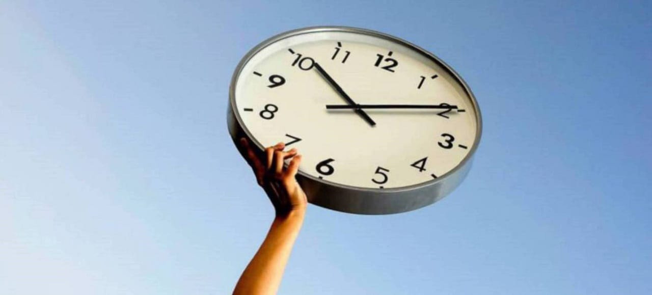 ¿Cuándo se cambia la hora? Chile dará paso al horario de verano