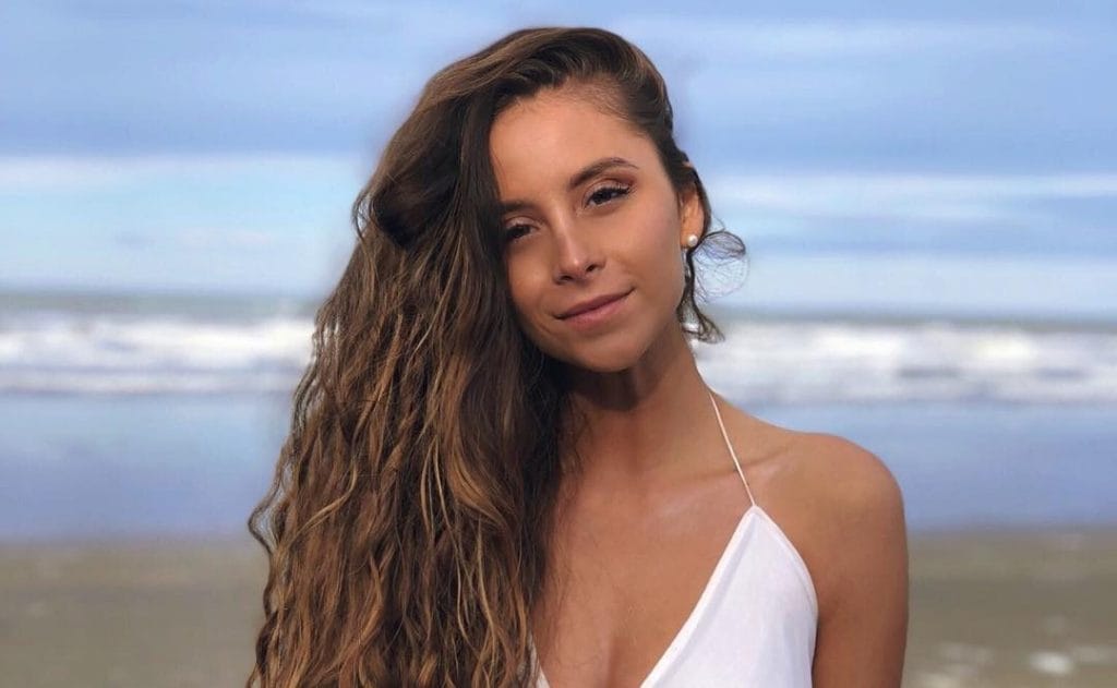 “Me parece una falta de respeto”: Cami recibe duras críticas en redes sociales por comer en medio de una entrevista