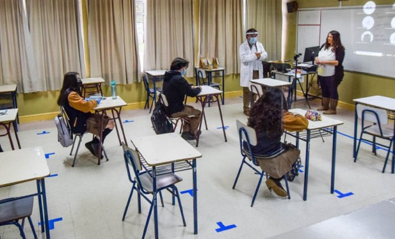 Minsal y Mineduc preparan protocolo para el retorno a clases presenciales