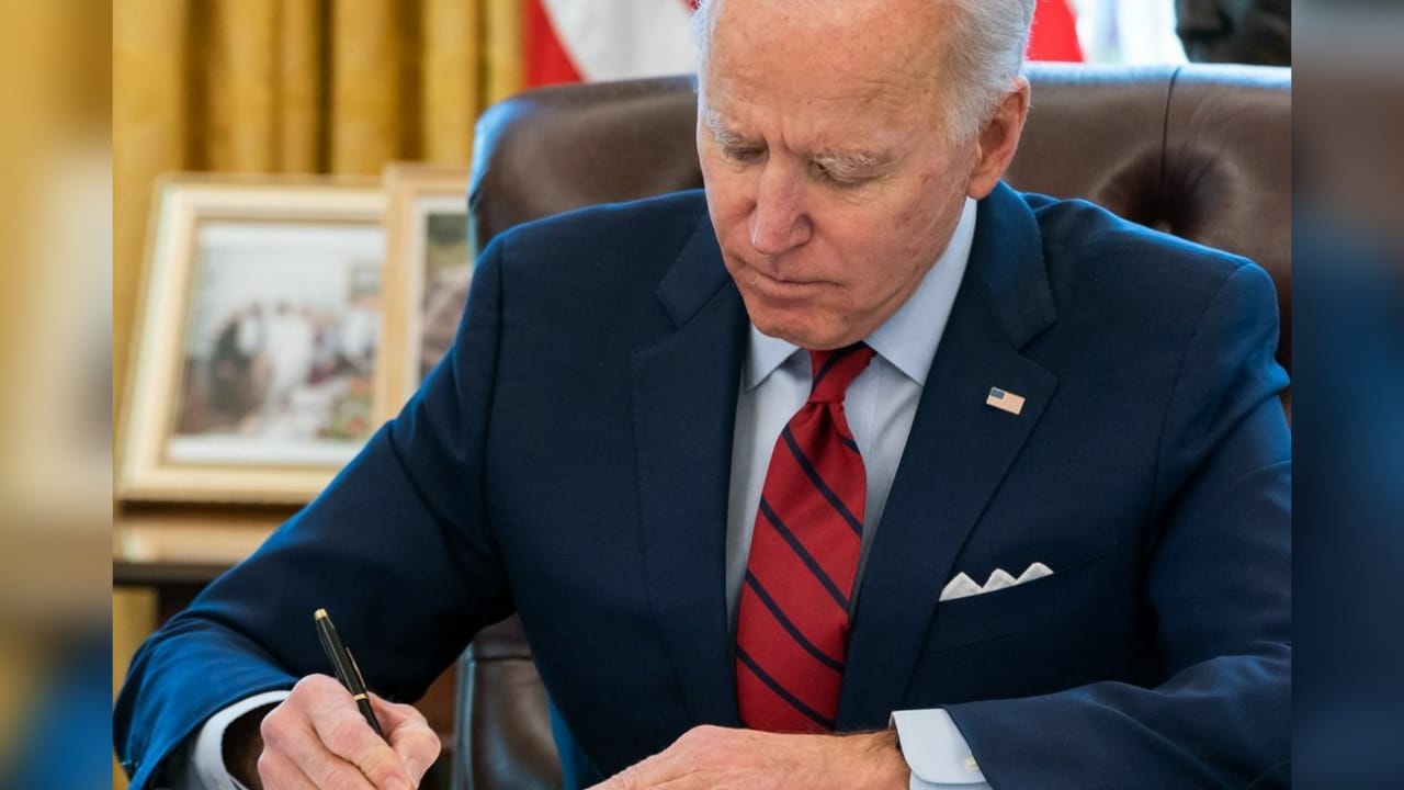 Joe Biden pide una reforma inmediata a las leyes para la posesión de armas de fuego