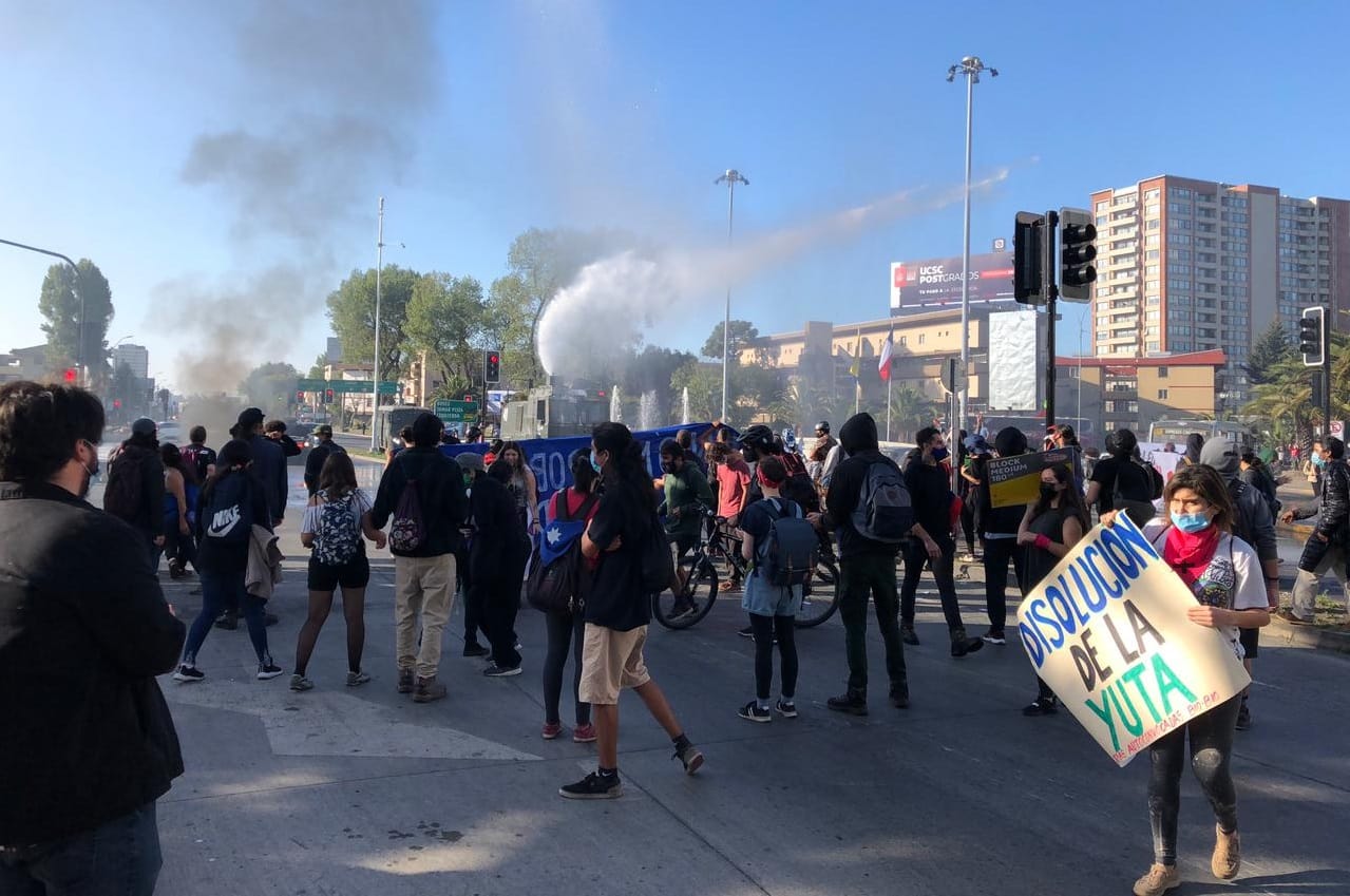 Jornada de manifestaciones y enfrentamientos en pleno centro de Concepción
