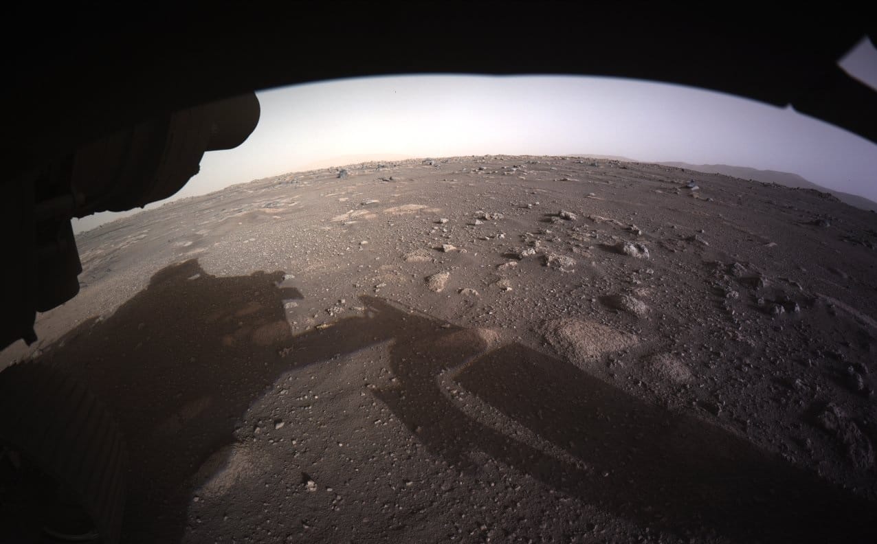 Perseverance registró y envió fotografías de la superficie de Marte a la Nasa