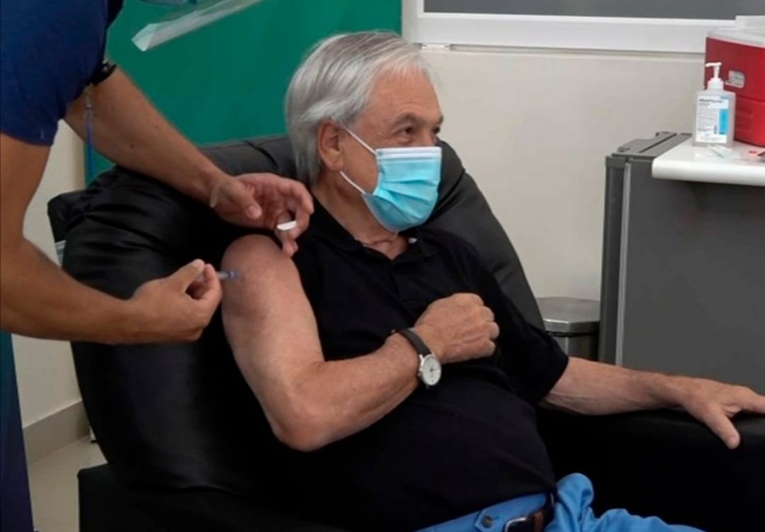 Presidente Piñera recibe primera dosis de vacuna contra el coronavirus