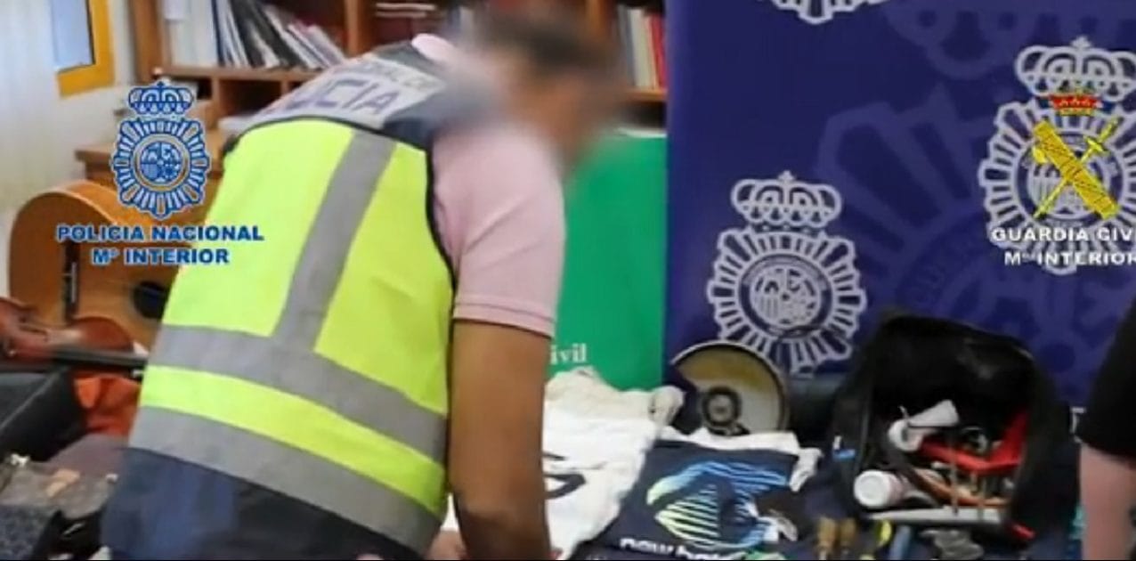 Policía española detuvo a tres chilenos por robo en casas lujosa en Málaga