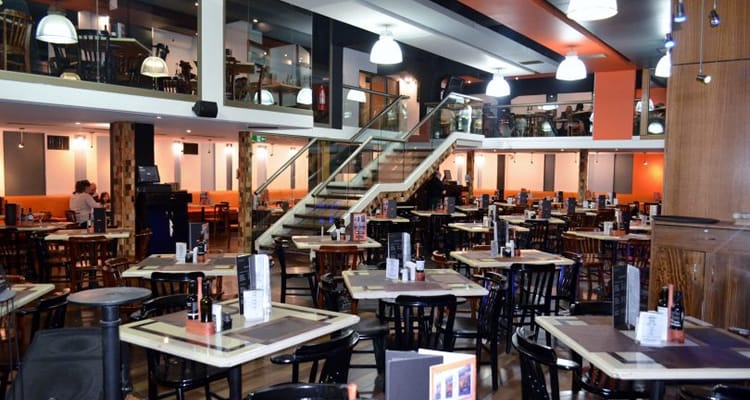 Icónico local penquista reabre este lunes