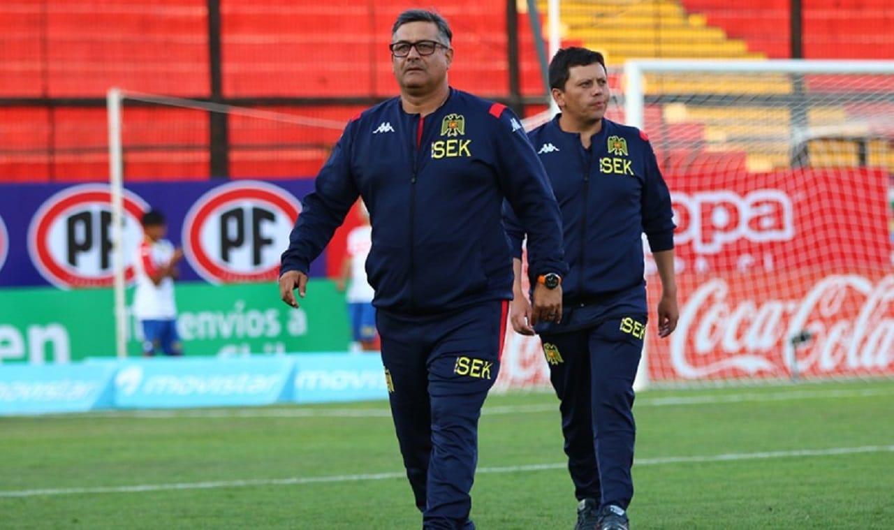 La ANFP habría contactado a Ronald Fuentes para asumir el cargo de técnico de la roja