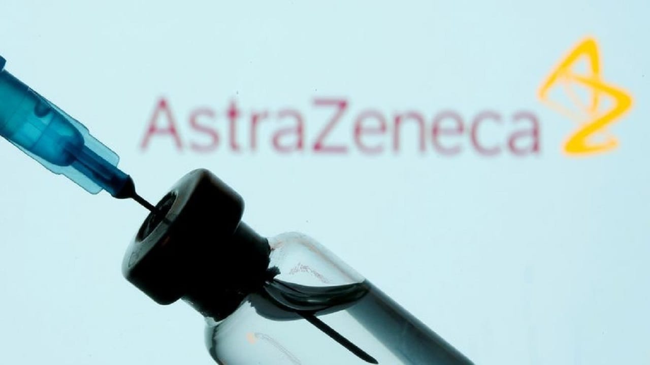 Suiza rechazó vacuna AstraZeneca por falta de datos: ISP ya la aceptó en Chile
