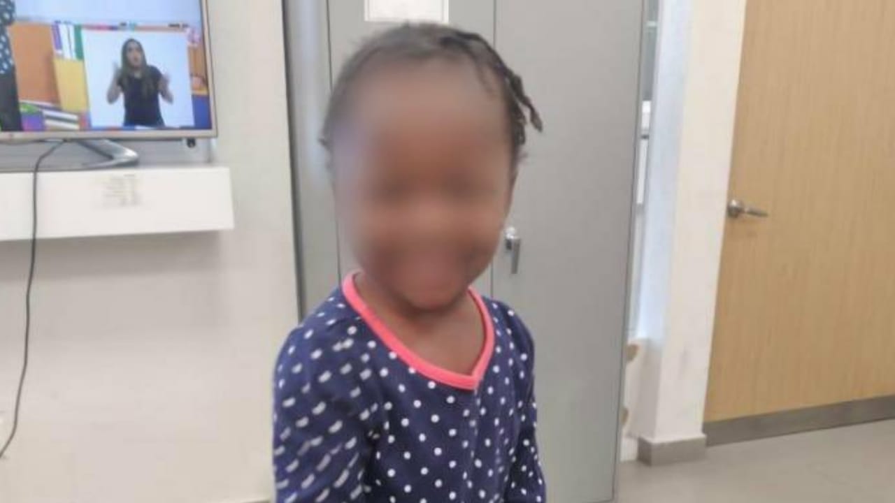 Rescatan a niña chilena de 2 años abandonada en un río de México