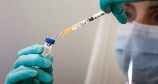 Primer día de vacunación en Chile: Se aplicaron 22 mil dosis en Biobío