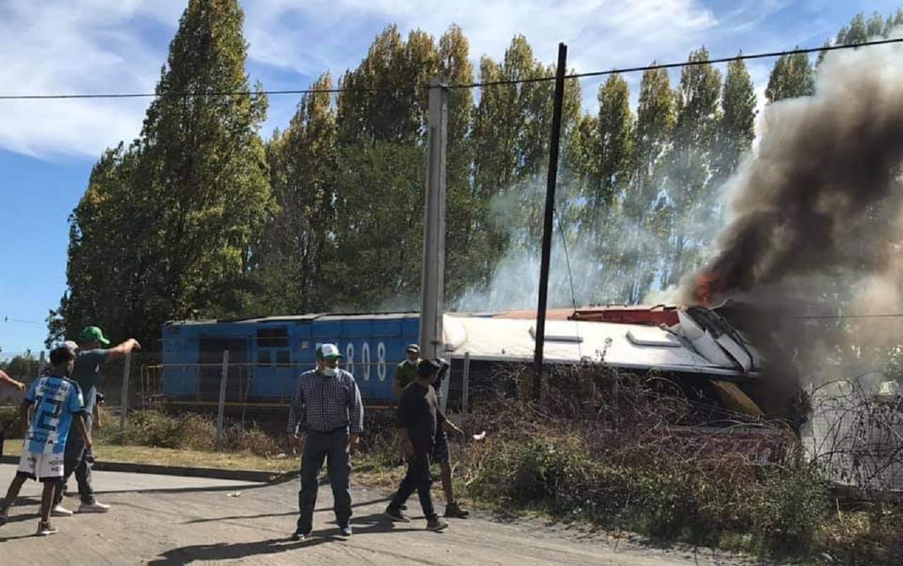 Formalizan a conductor de bus incendiado tras impactar con un tren de carga en Cabrero