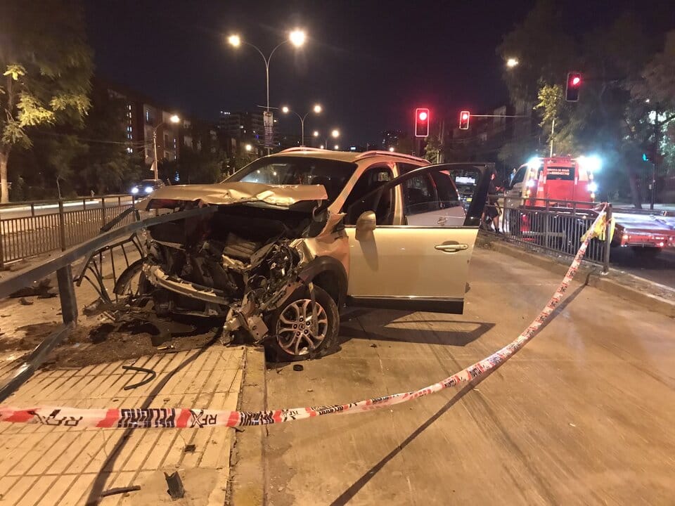 Detención ciudadana: Vecinos golpean a delincuentes que robaron vehículo