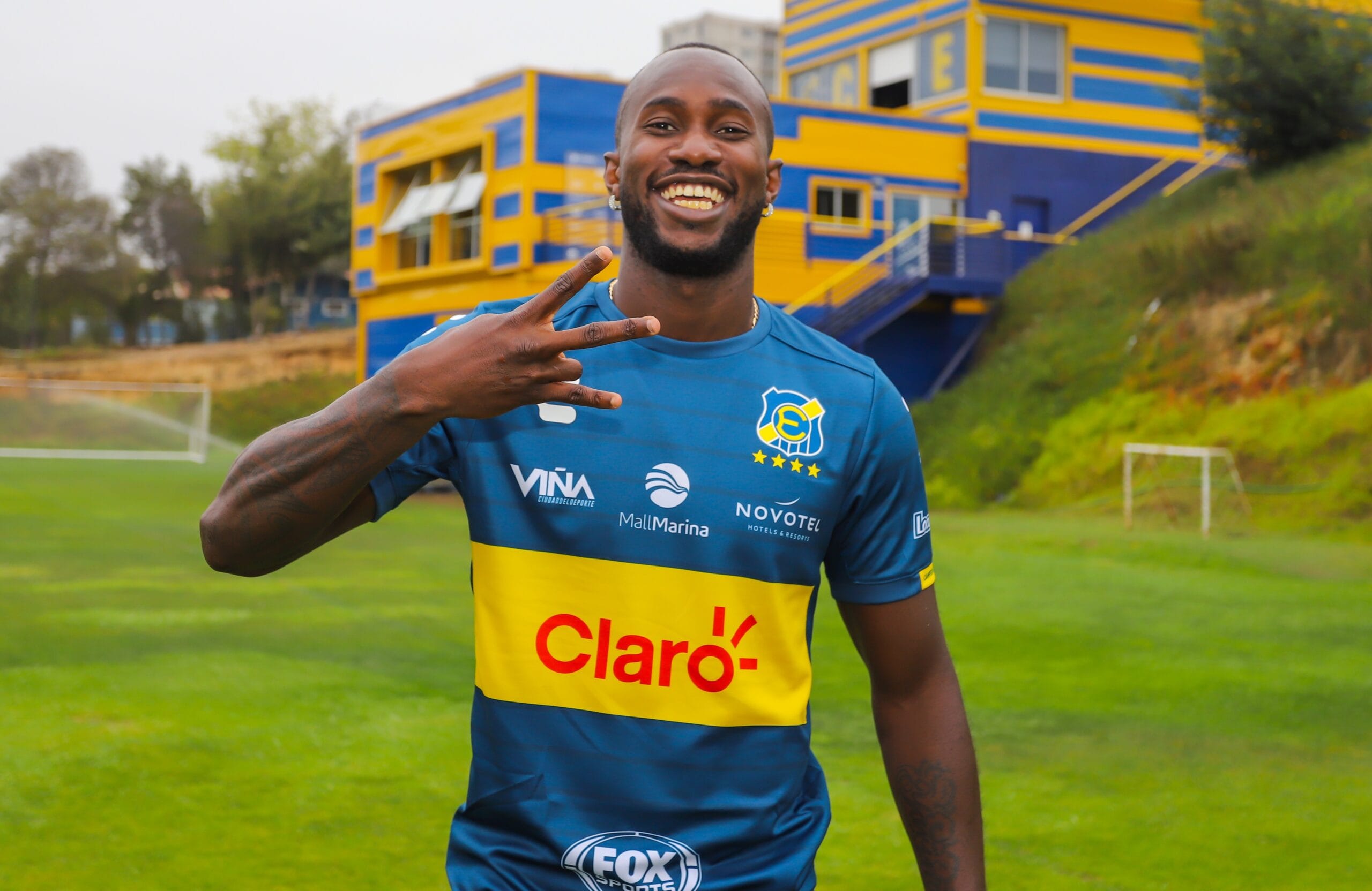 Colo Colo todavía sigue dando vueltas en la cabeza del delantero Cecilio Waterman