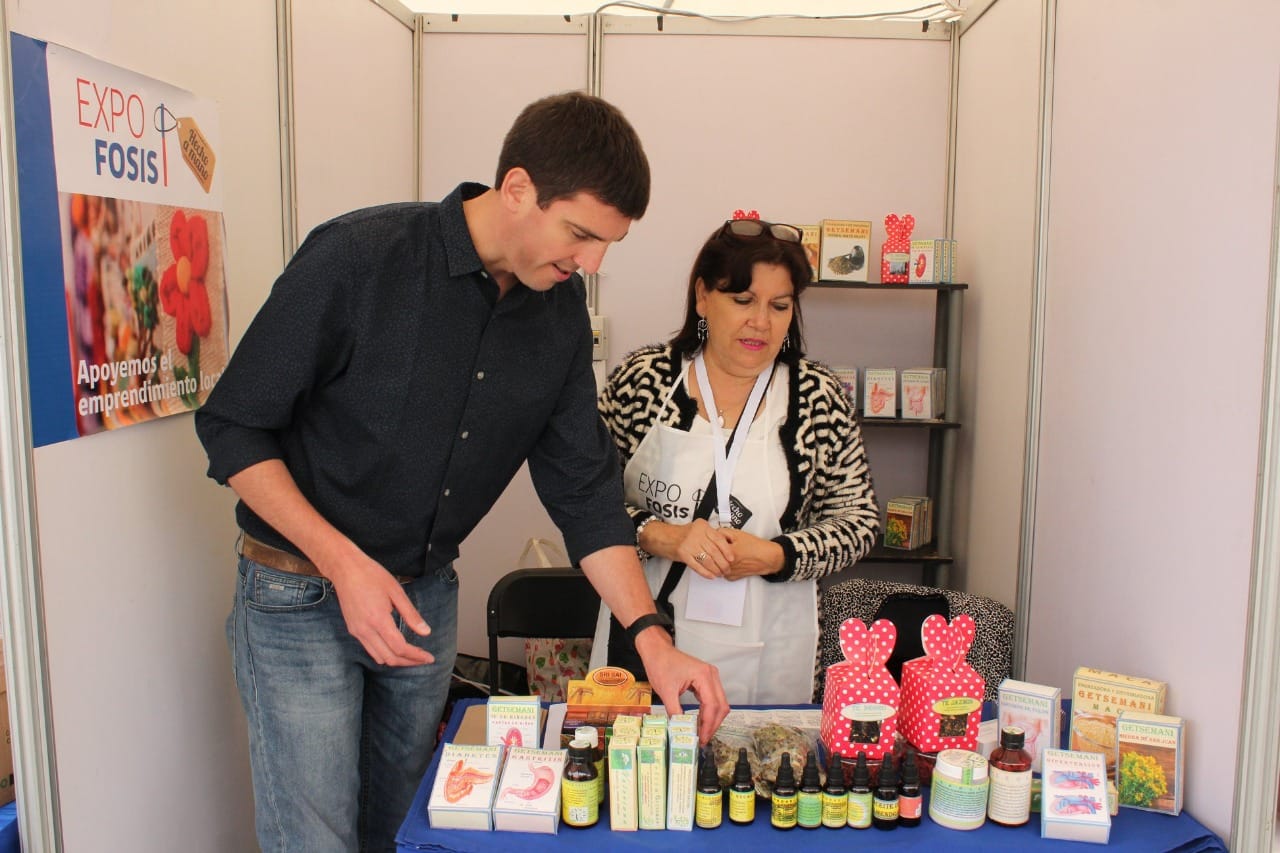 Fosis dispone de 4 mil cupos para programas de emprendimiento en el Biobío