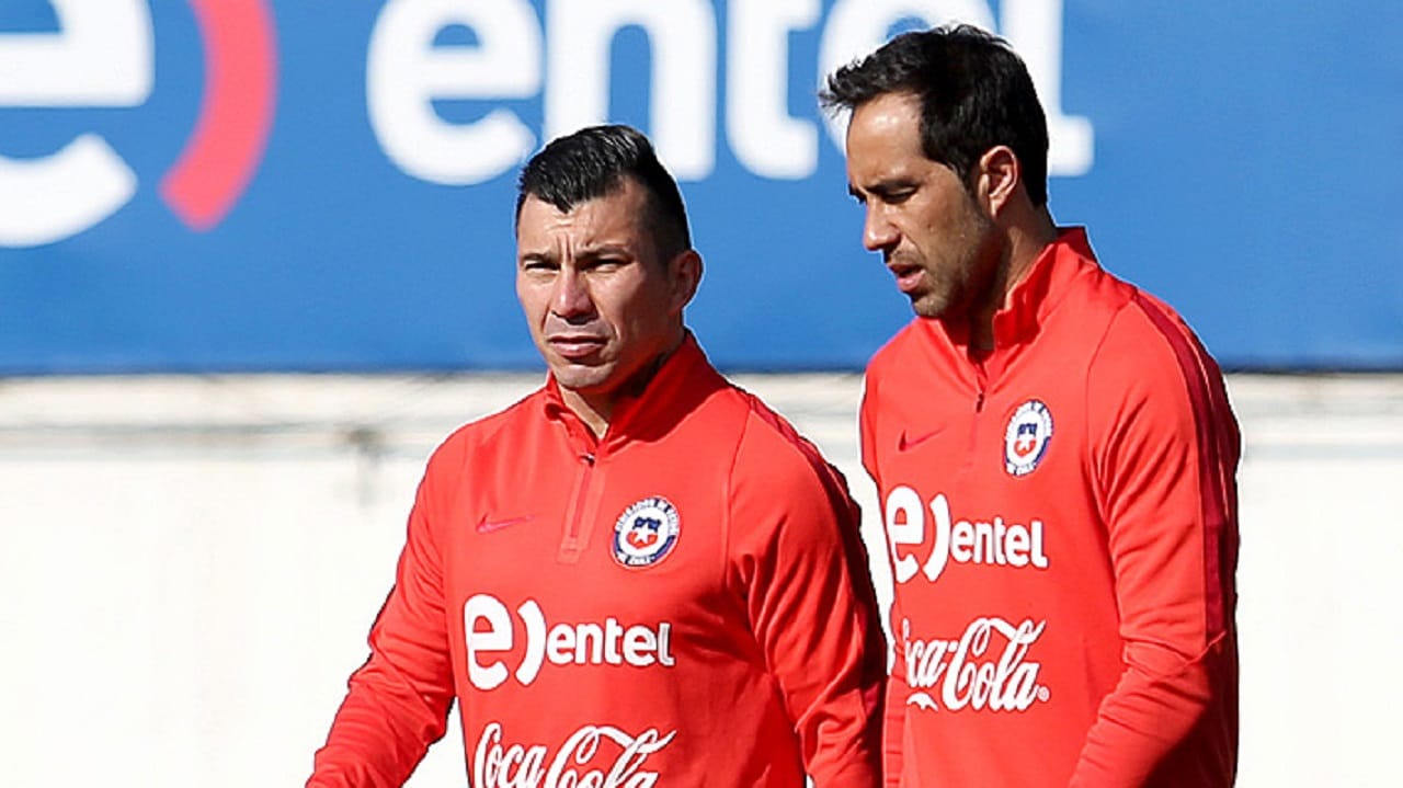 Con Claudio Bravo y Gary Medel a la cabeza: Martín Lasarte entregó su primera nómina