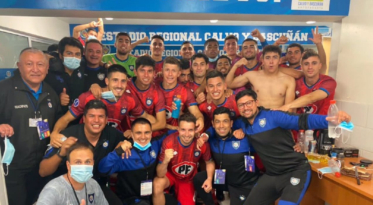 Huachipato ganó en los últimos minutos por la ida en la Sudamericana