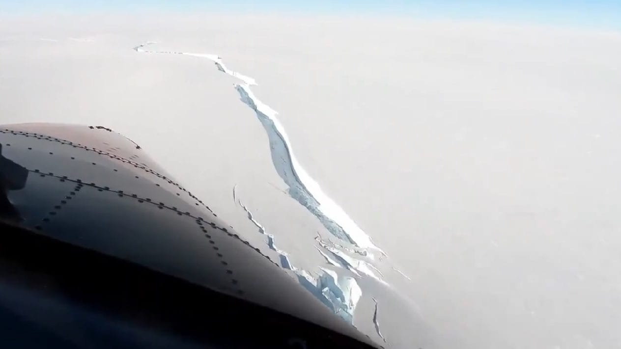 Iceberg del tamaño de la mitad del Gran Concepción se desprendió en la Antártida