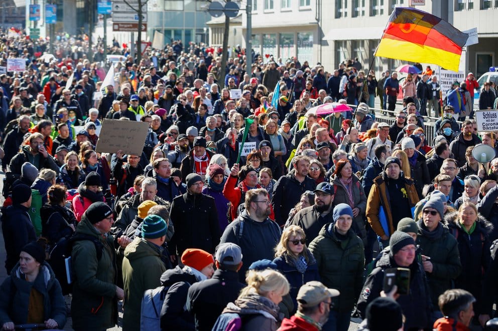 Manifestación contra las restricciones por la pandemia terminó con incidentes en Alemania