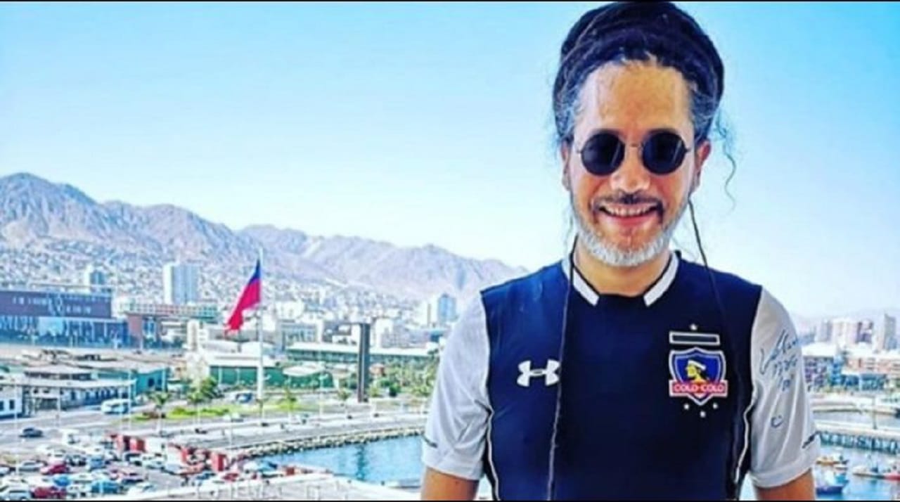 Leyenda de Colo Colo “indultó” a Quique Neira tras promesa de dejar de fumar marihuana