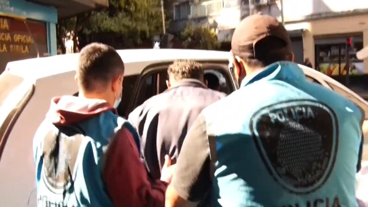 Hombre que abusó de su hermana y prima ahora fue detenido por violar a su sobrina