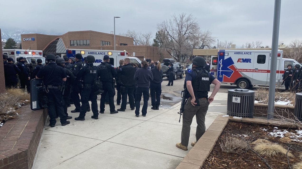 Reportan un tiroteo en un centro comercial en Estados Unidos: Se desconoce cantidad de heridos