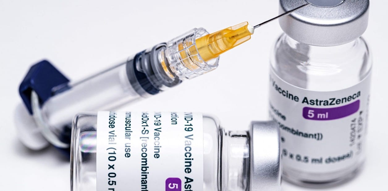 Científicos noruegos sostienen que AstraZeneca produciría coágulos de sangre