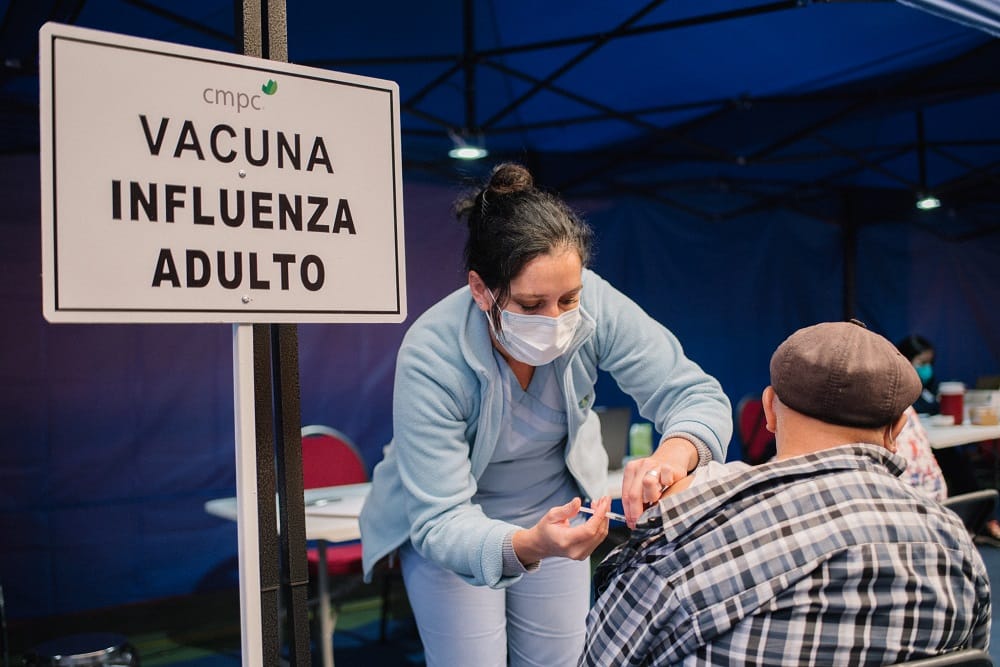 Clínicas móviles y nuevo centro vacunatorio se suman a la batalla contra el Covid-19 y la influenza en el Biobío