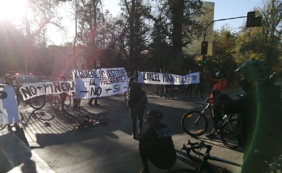 Ciclistas se manifestaron en cercanías de casa del Presidente Piñera: Hubo incidentes